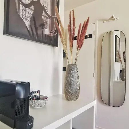 Le 100 Brossolette Apartment Noisy-le-Grand